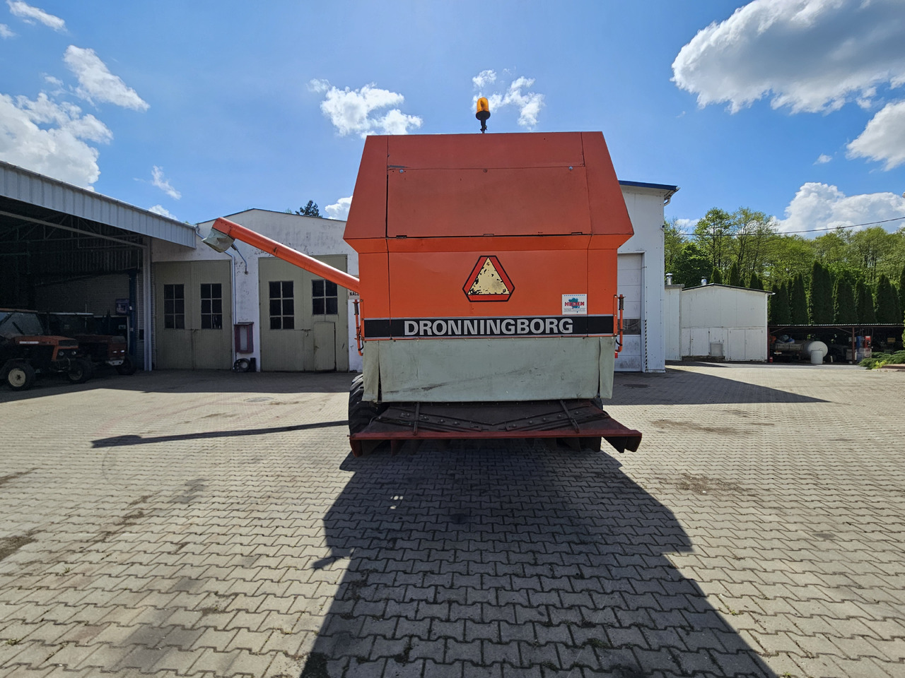 Dronningborg D9000 - Sklízecí mlátička: obrázek 4 Dronningborg D9000 - Sklízecí mlátička: obrázek 4