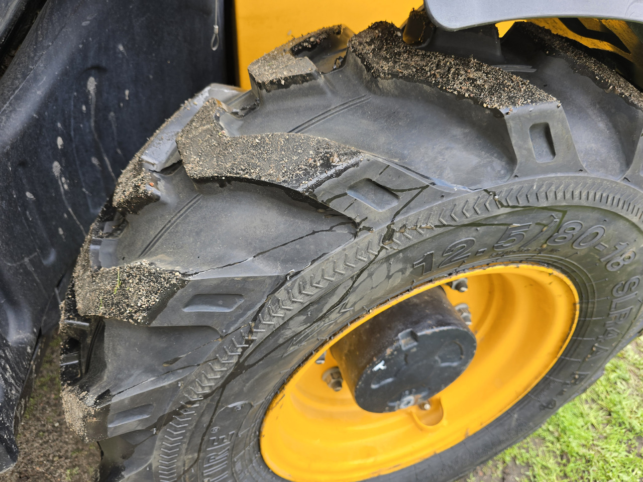 JCB 525.60 AGRI PLUS - Teleskopický manipulátor: obrázek 2 JCB 525.60 AGRI PLUS - Teleskopický manipulátor: obrázek 2