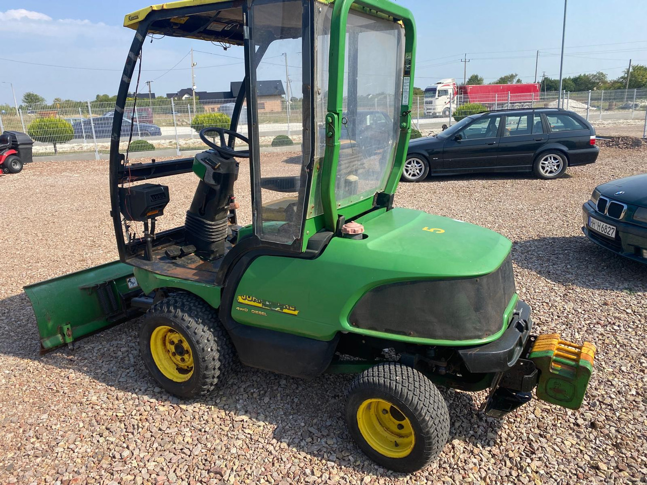 John Deere 1435 4WD Diesel - Komunální traktor: obrázek 1 John Deere 1435 4WD Diesel - Komunální traktor: obrázek 1