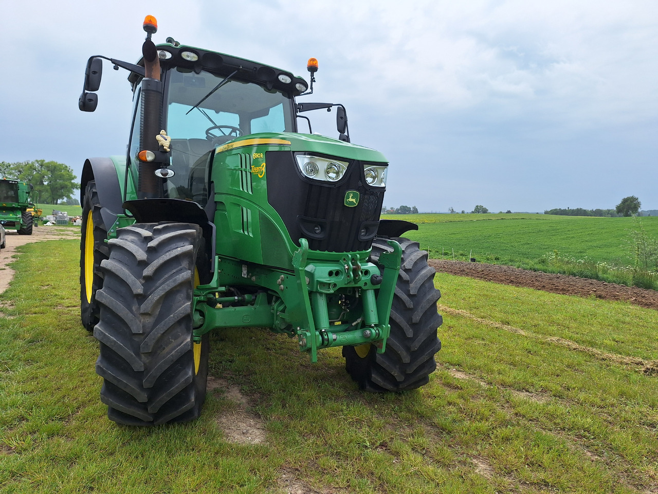 John Deere 6190R - Traktor: obrázek 4 John Deere 6190R - Traktor: obrázek 4