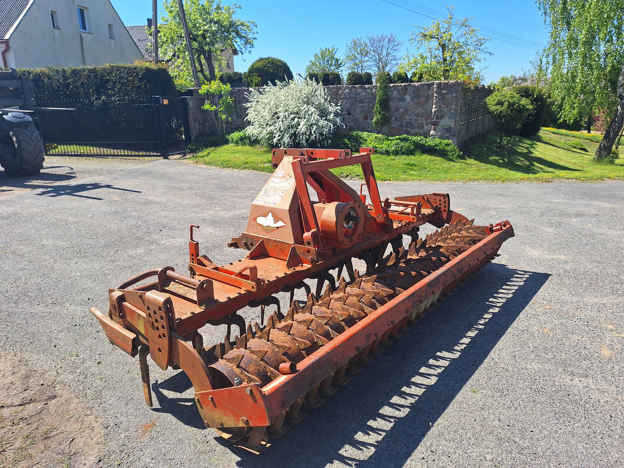 KUHN HR3001D - Brána: obrázek 4 KUHN HR3001D - Brána: obrázek 4