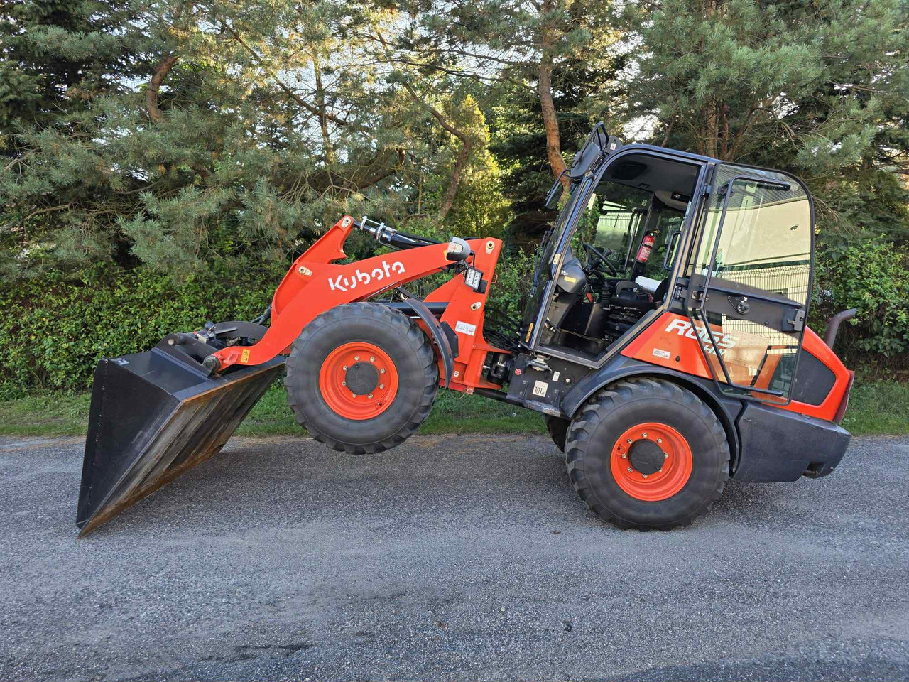 Kubota R065 HW - Kolový nakladač: obrázek 1 Kubota R065 HW - Kolový nakladač: obrázek 1