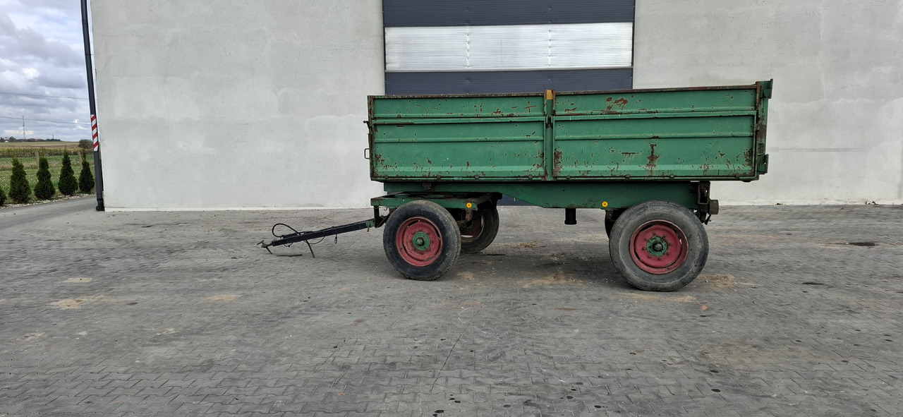 LE PUISET 352 E - Zemědělský sklápěcí přívěs: obrázek 2 LE PUISET 352 E - Zemědělský sklápěcí přívěs: obrázek 2