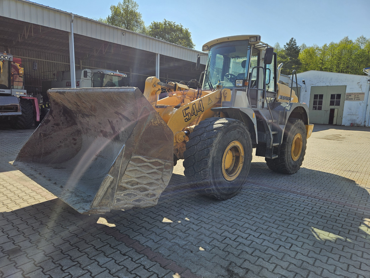 Liebherr L544 - Kolový nakladač: obrázek 3 Liebherr L544 - Kolový nakladač: obrázek 3
