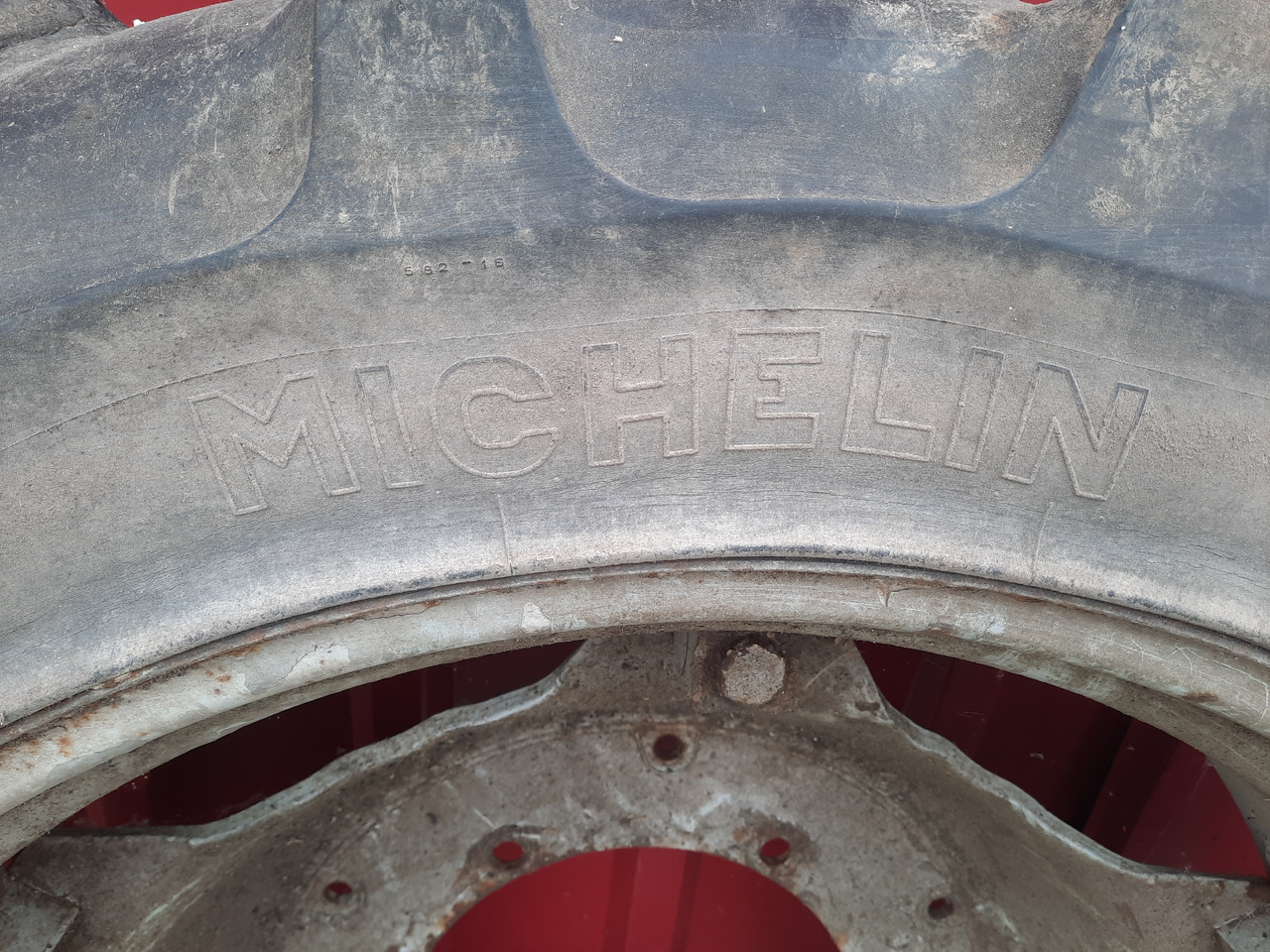 MICHELIN BIB X 9.5 R32 - Pneumatiky a ráfky pro Zemědělská technika: obrázek 4 MICHELIN BIB X 9.5 R32 - Pneumatiky a ráfky pro Zemědělská technika: obrázek 4