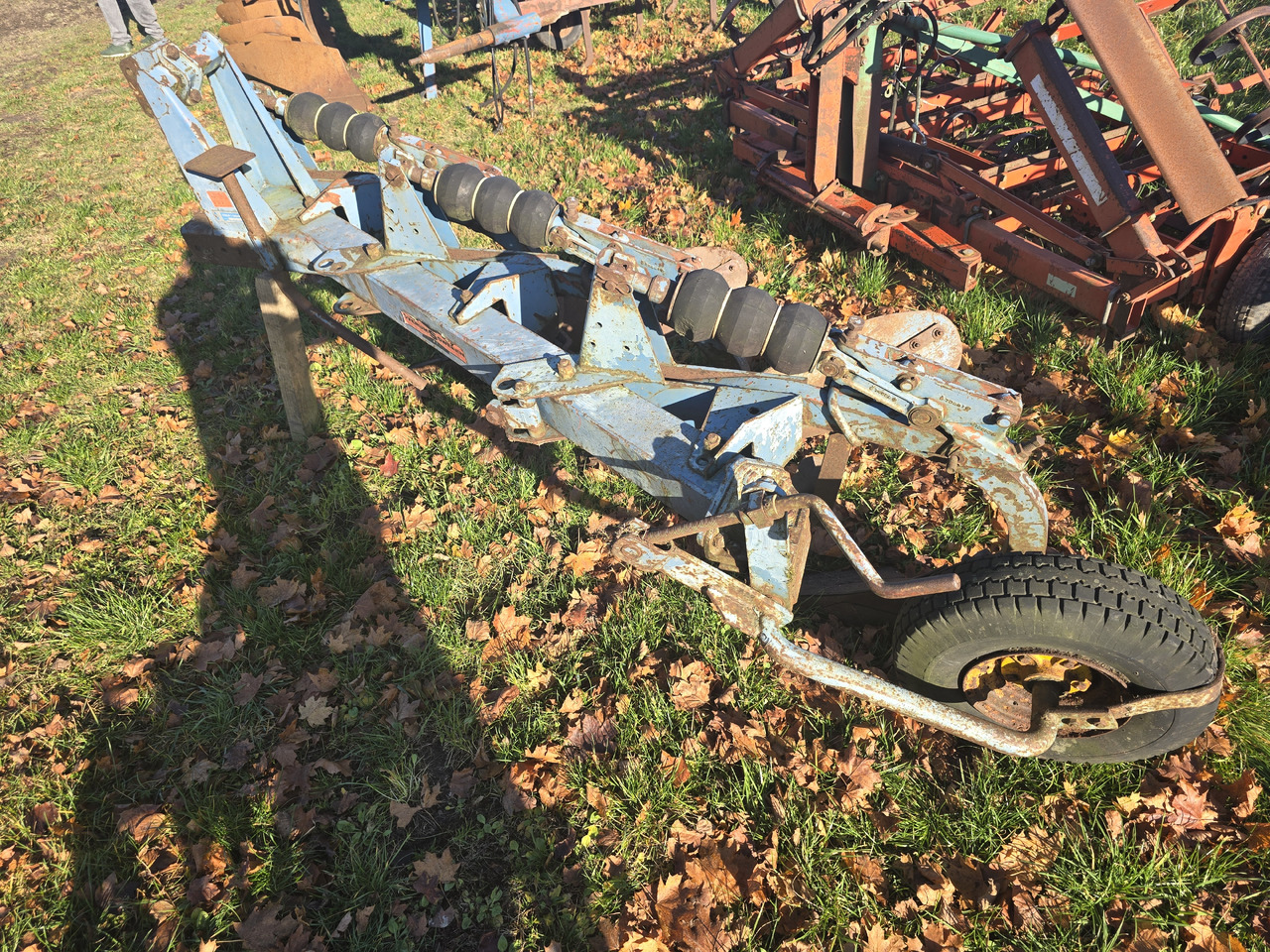 Overum 3 - Pluh: obrázek 5 Overum 3 - Pluh: obrázek 5