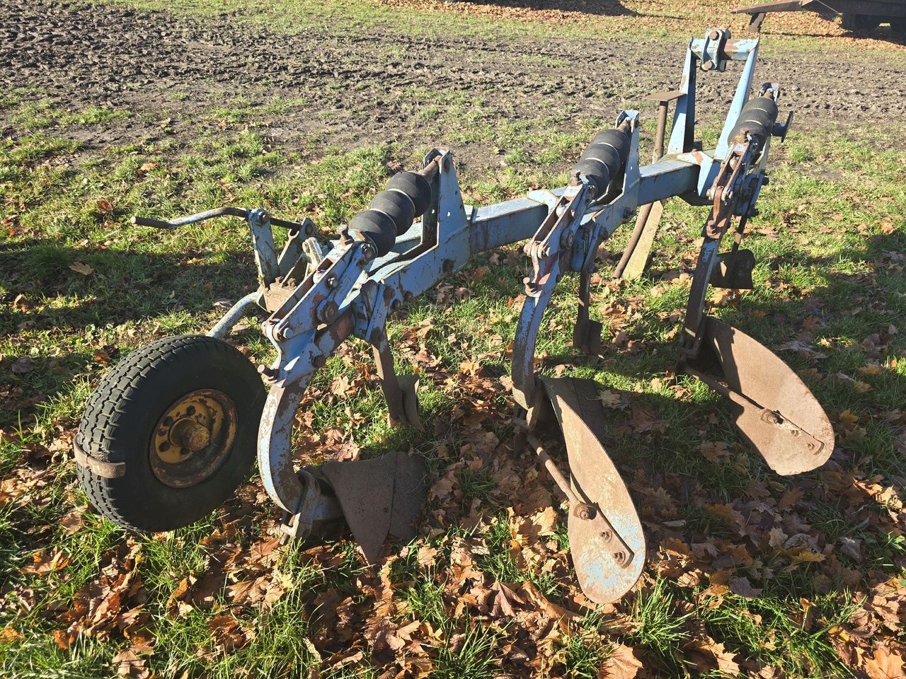 Overum 3 - Pluh: obrázek 3 Overum 3 - Pluh: obrázek 3