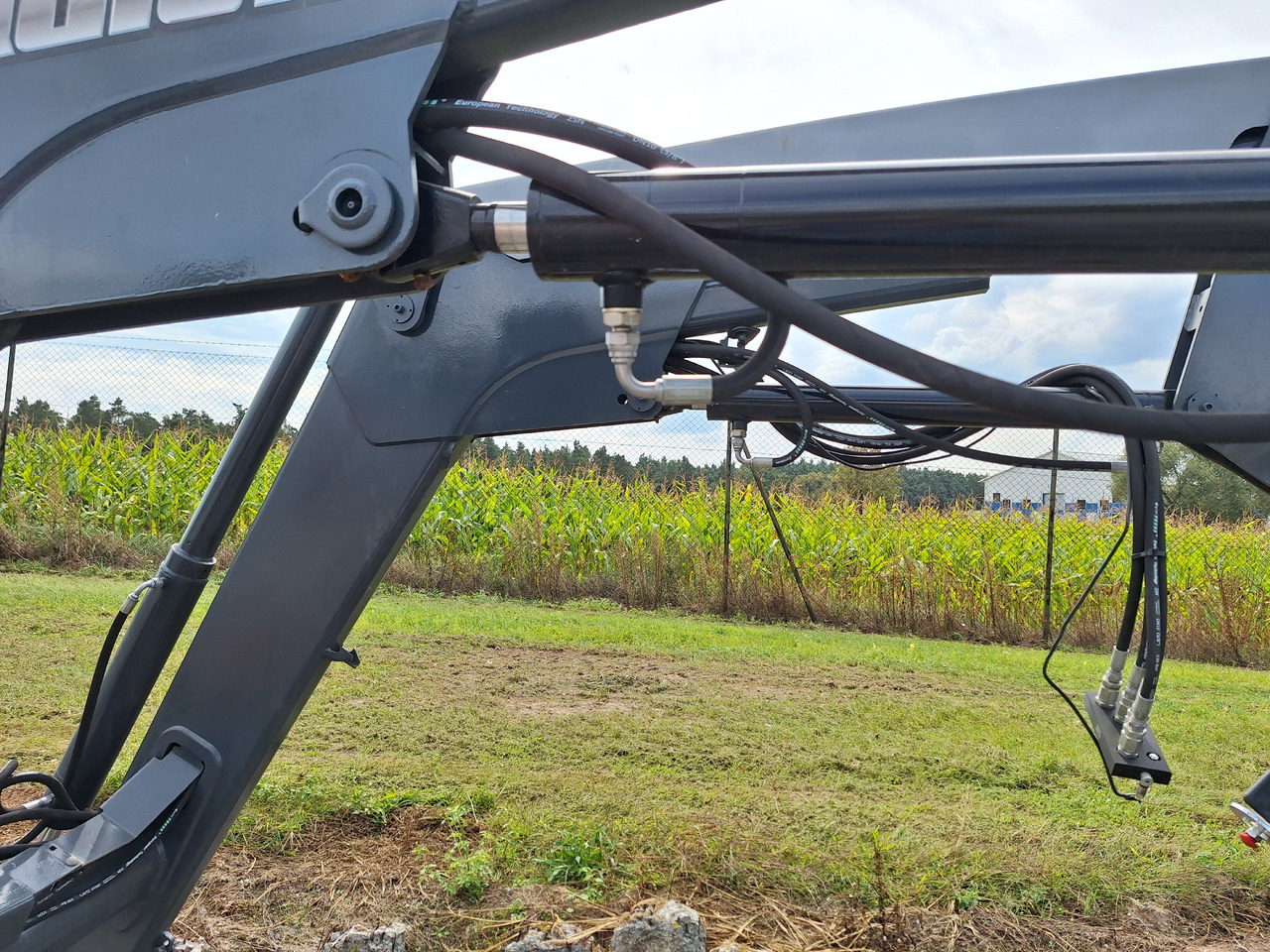 Quicke Q55 - Čelní nakladač pro traktor: obrázek 4 Quicke Q55 - Čelní nakladač pro traktor: obrázek 4