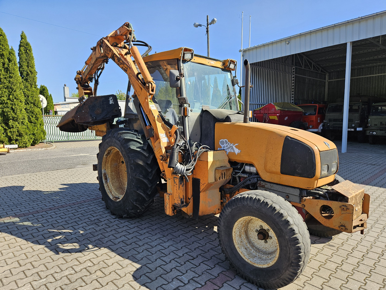 Renault Egros - Sekačka na trávu: obrázek 1 Renault Egros - Sekačka na trávu: obrázek 1