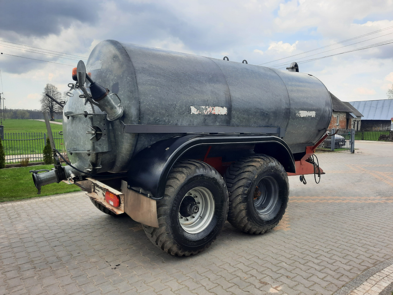 SODIMAC TL 125, 11 700 L - Fekální cisterna: obrázek 4 SODIMAC TL 125, 11 700 L - Fekální cisterna: obrázek 4