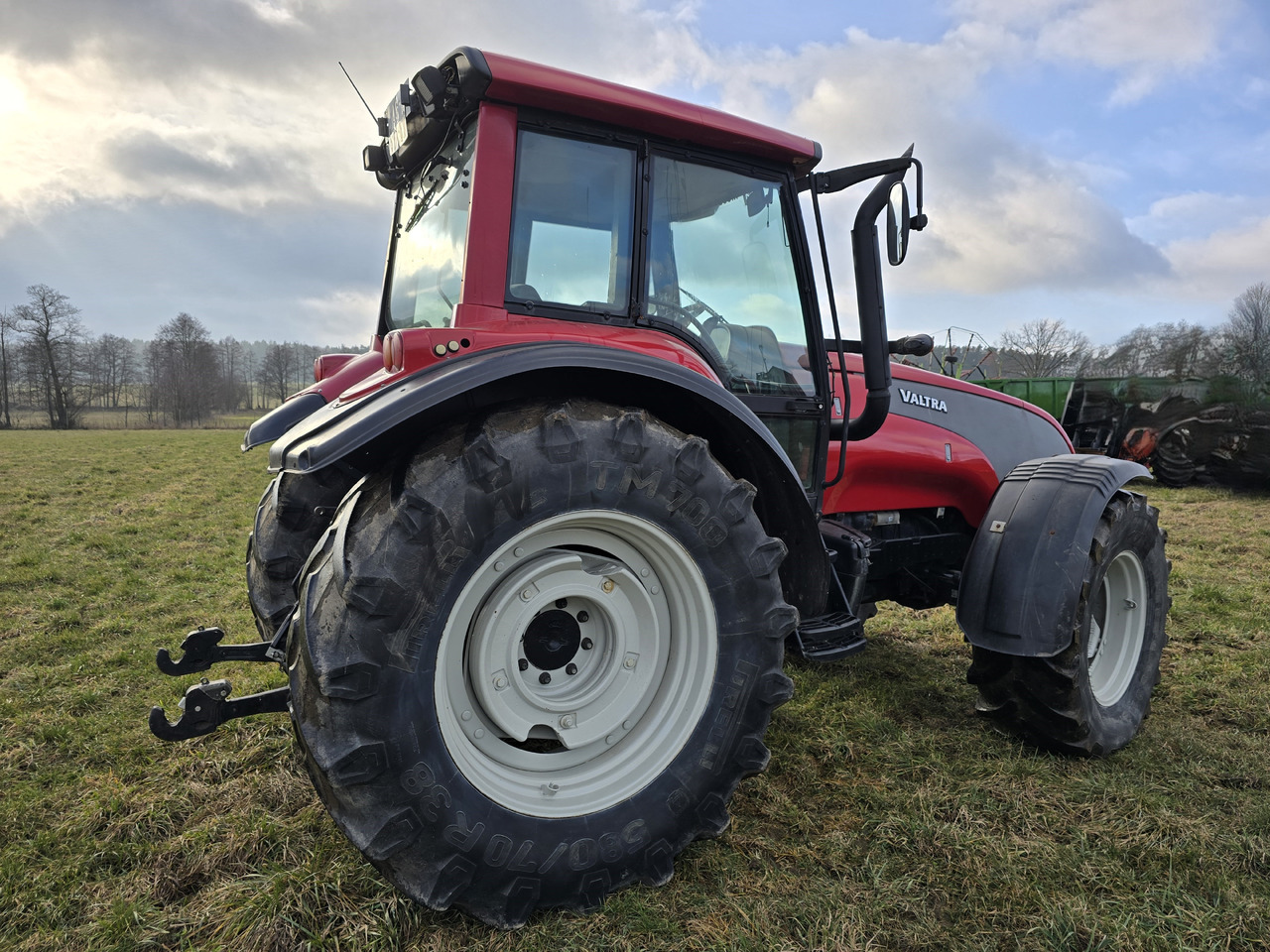 VALTRA T140 - Traktor: obrázek 5 VALTRA T140 - Traktor: obrázek 5