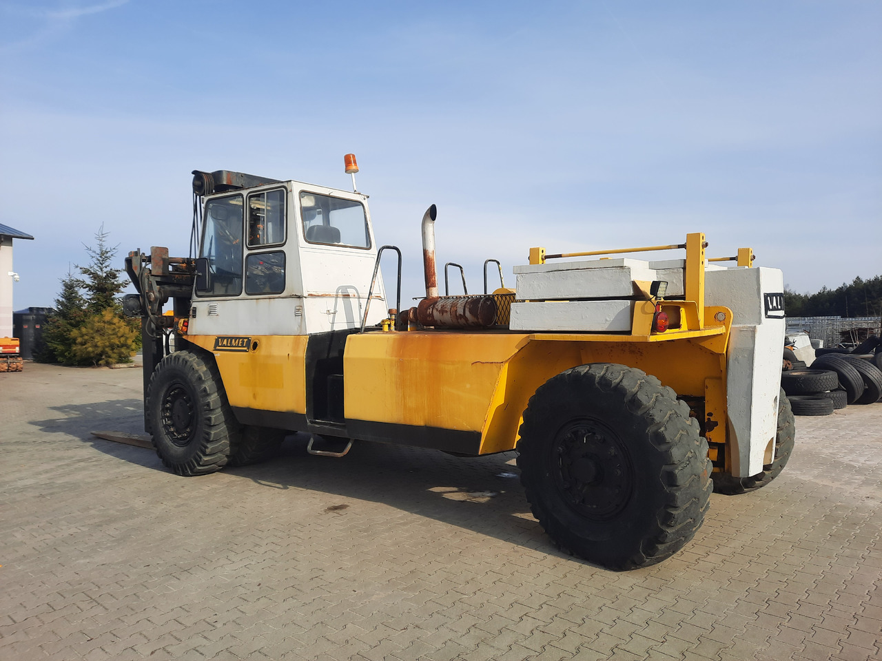Valmet TD2712 - A25036 - Kontejnerový manipulátor: obrázek 4 Valmet TD2712 - A25036 - Kontejnerový manipulátor: obrázek 4