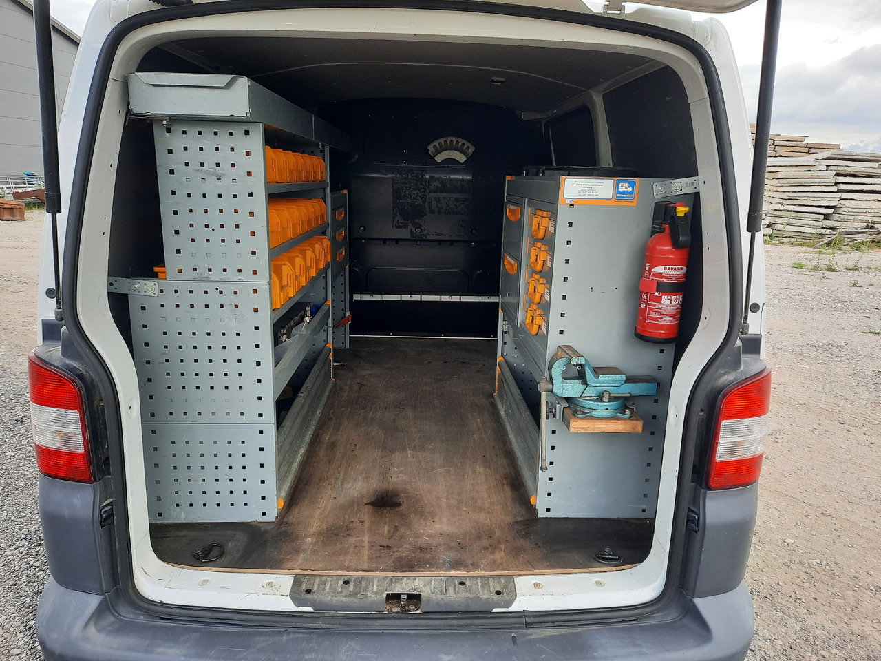 Volkswagen Transporter - Osobní auto: obrázek 2 Volkswagen Transporter - Osobní auto: obrázek 2