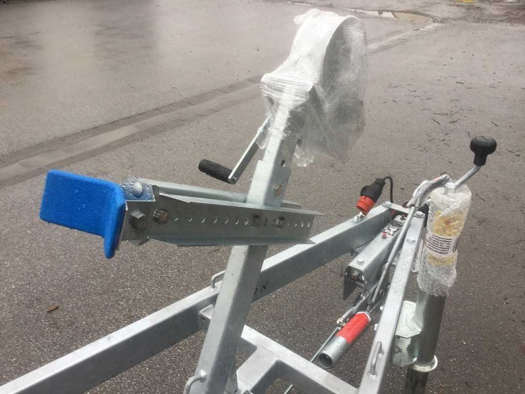 BA1300-R Bootsanhänger - Lodní přívěs: obrázek 5 BA1300-R Bootsanhänger - Lodní přívěs: obrázek 5