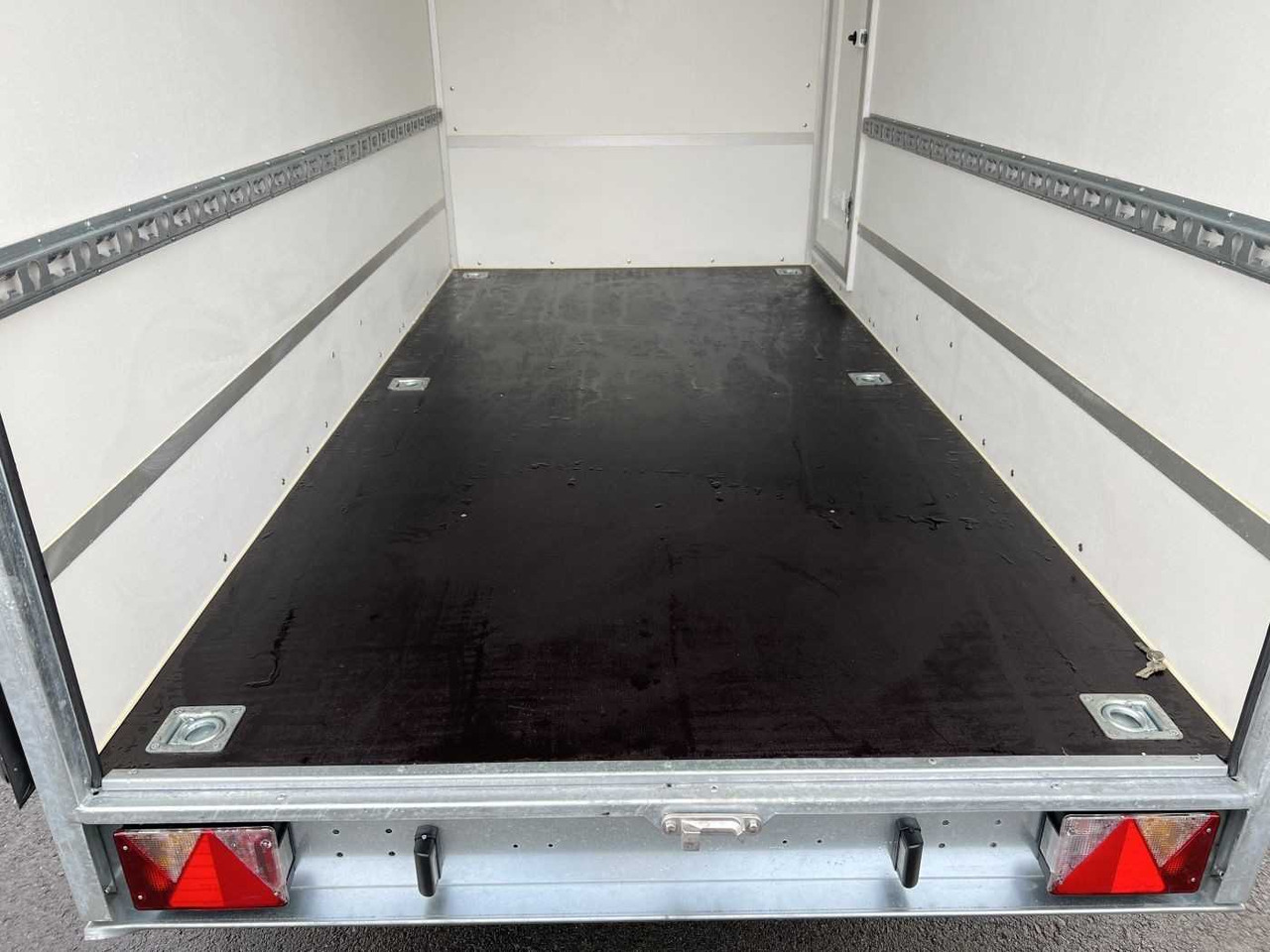 BLYSS F1330HD Seitentür Kofferanhänger - Skříňový přívěs: obrázek 5 BLYSS F1330HD Seitentür Kofferanhänger - Skříňový přívěs: obrázek 5