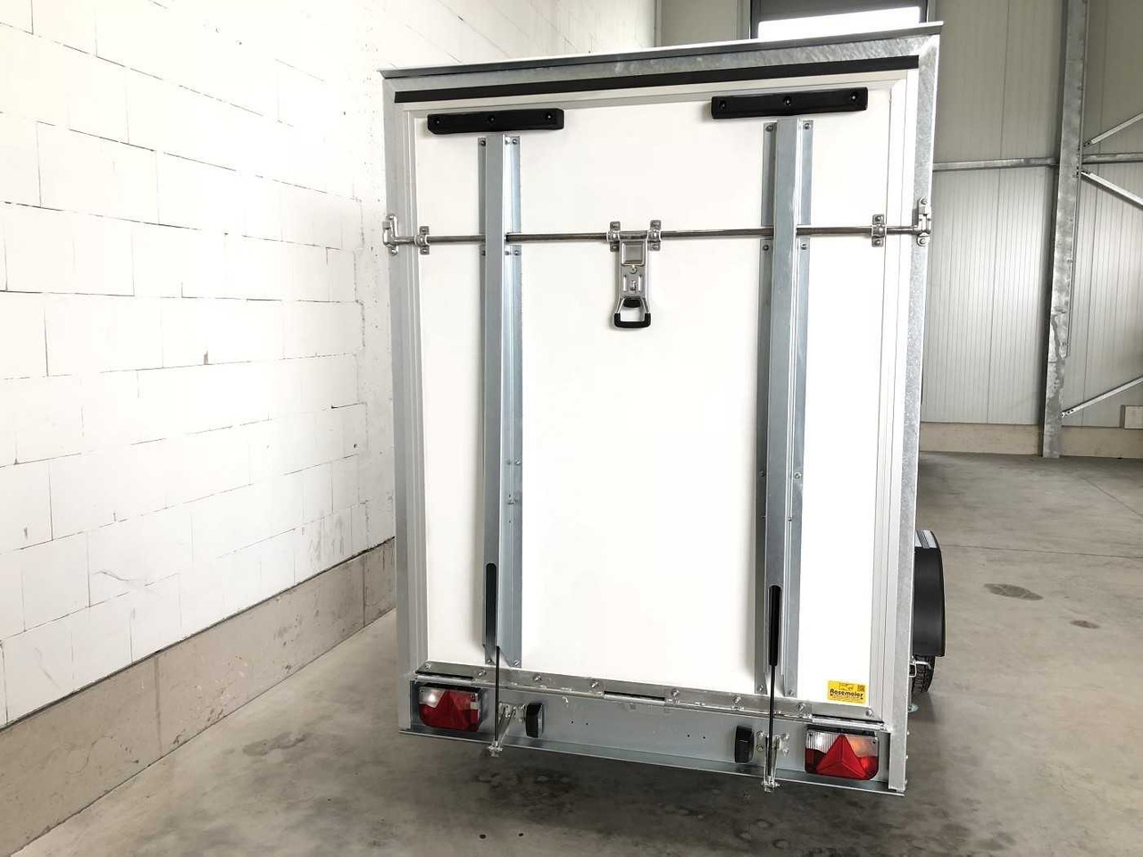 BLYSS F1336HD Rampe Kofferanhänger - Skříňový přívěs: obrázek 5 BLYSS F1336HD Rampe Kofferanhänger - Skříňový přívěs: obrázek 5
