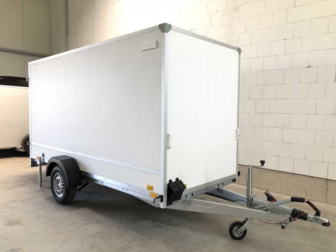 BLYSS F15336HD Kofferanhänger - Skříňový přívěs: obrázek 2 BLYSS F15336HD Kofferanhänger - Skříňový přívěs: obrázek 2