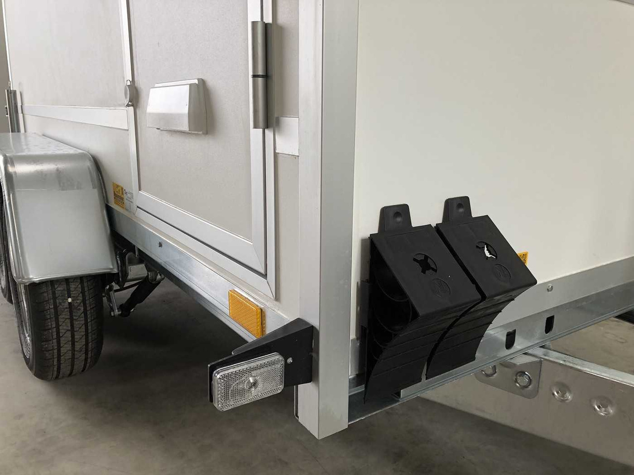 Nový Skříňový přívěs BLYSS F2030HTD Seitentür Kofferanhänger: obrázek 7 Nový Skříňový přívěs BLYSS F2030HTD Seitentür Kofferanhänger: obrázek 7