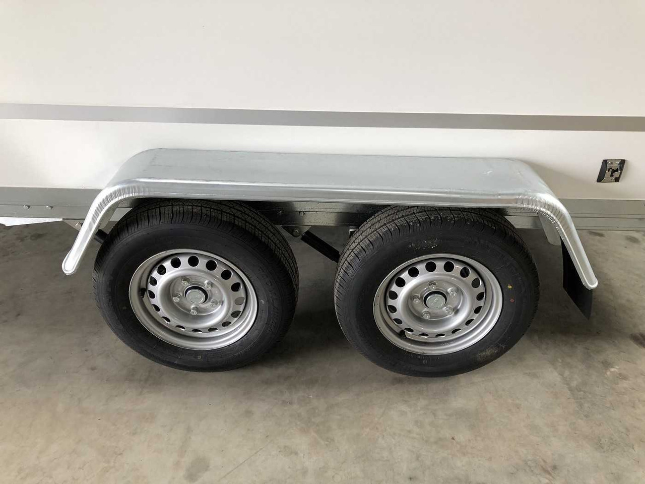 Nový Skříňový přívěs BLYSS F2030HTD Seitentür Kofferanhänger: obrázek 16 Nový Skříňový přívěs BLYSS F2030HTD Seitentür Kofferanhänger: obrázek 16