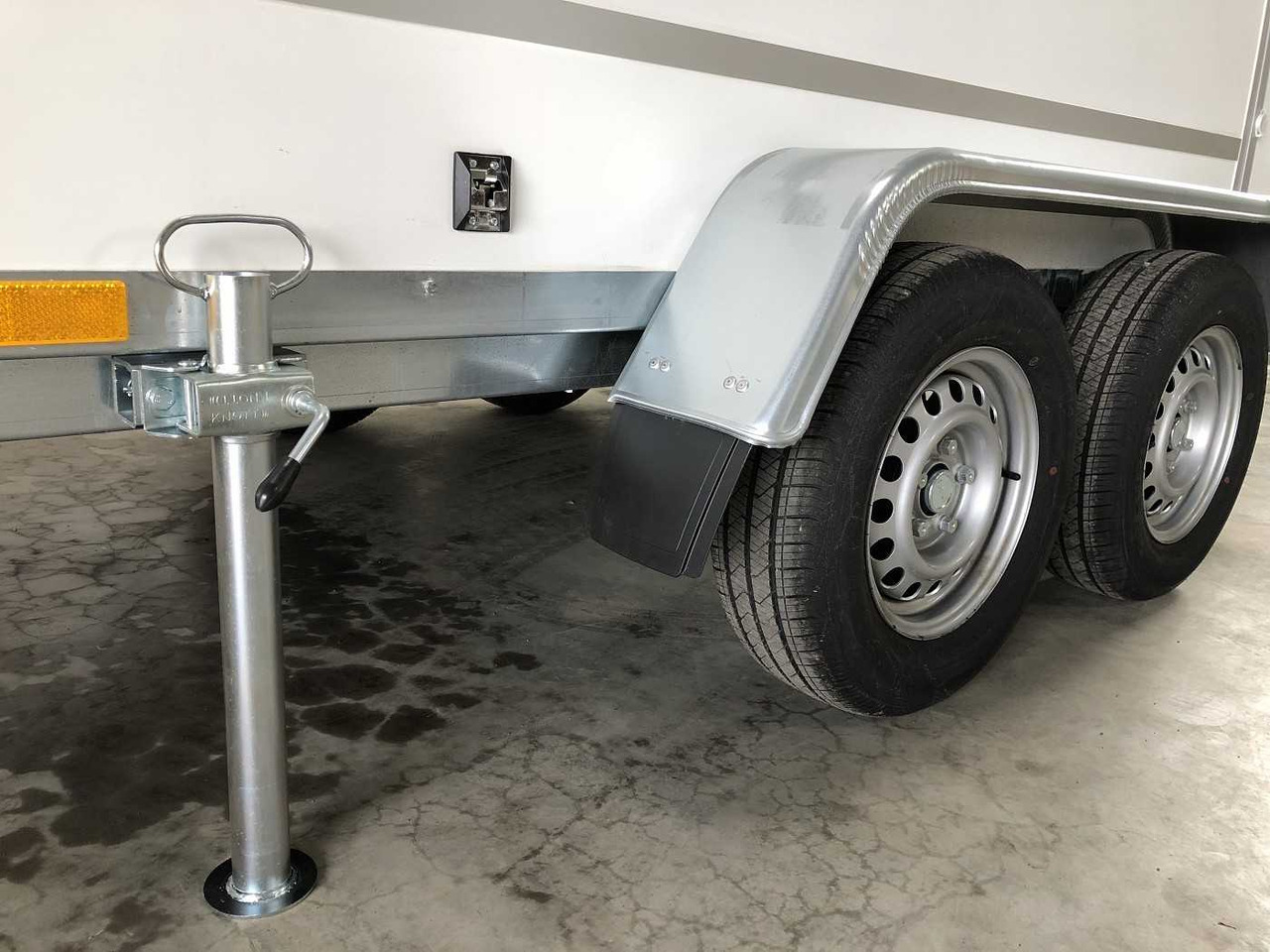 Nový Skříňový přívěs BLYSS F2030HTD Seitentür Kofferanhänger: obrázek 10 Nový Skříňový přívěs BLYSS F2030HTD Seitentür Kofferanhänger: obrázek 10