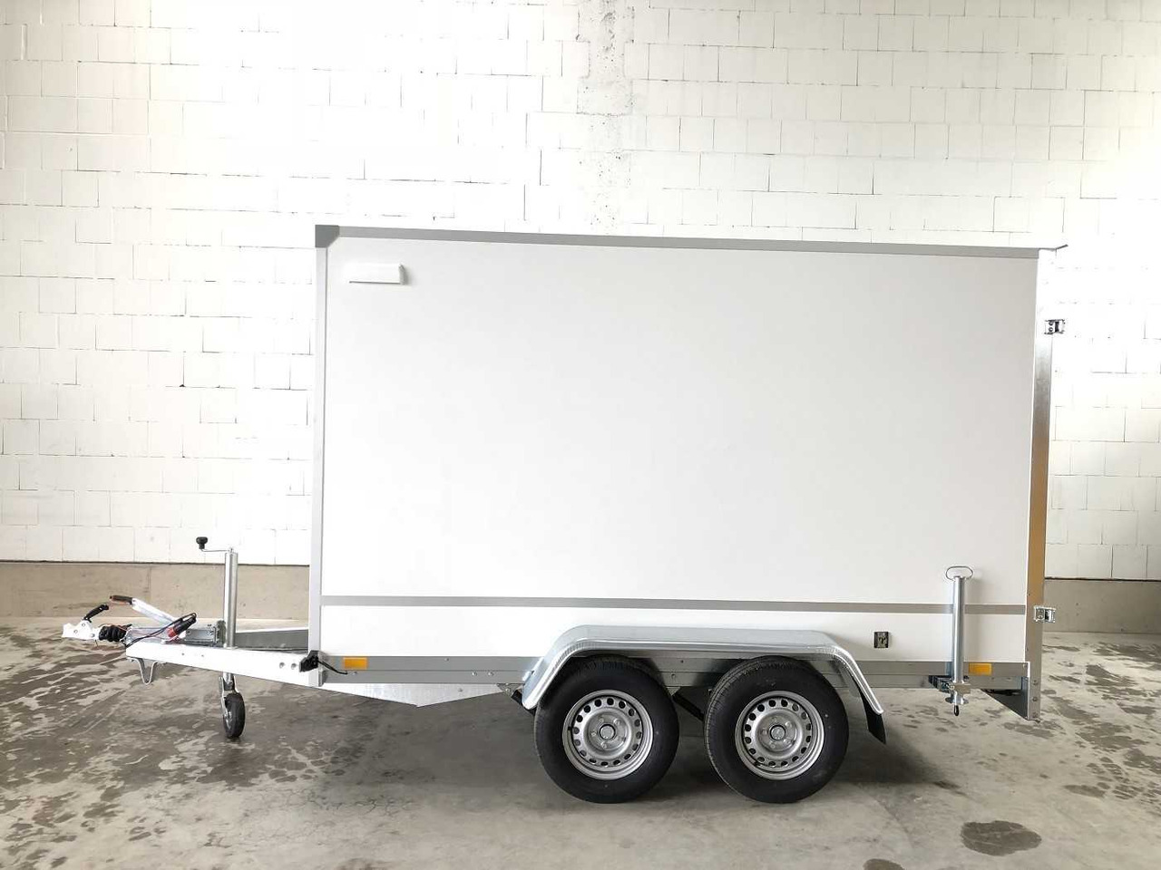 BLYSS F2030HTD Seitentür Kofferanhänger - Skříňový přívěs: obrázek 2 BLYSS F2030HTD Seitentür Kofferanhänger - Skříňový přívěs: obrázek 2