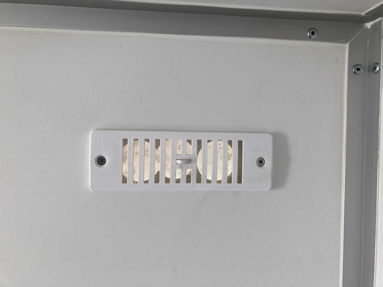 Nový Skříňový přívěs BLYSS F2030HTD Seitentür Kofferanhänger: obrázek 20 Nový Skříňový přívěs BLYSS F2030HTD Seitentür Kofferanhänger: obrázek 20