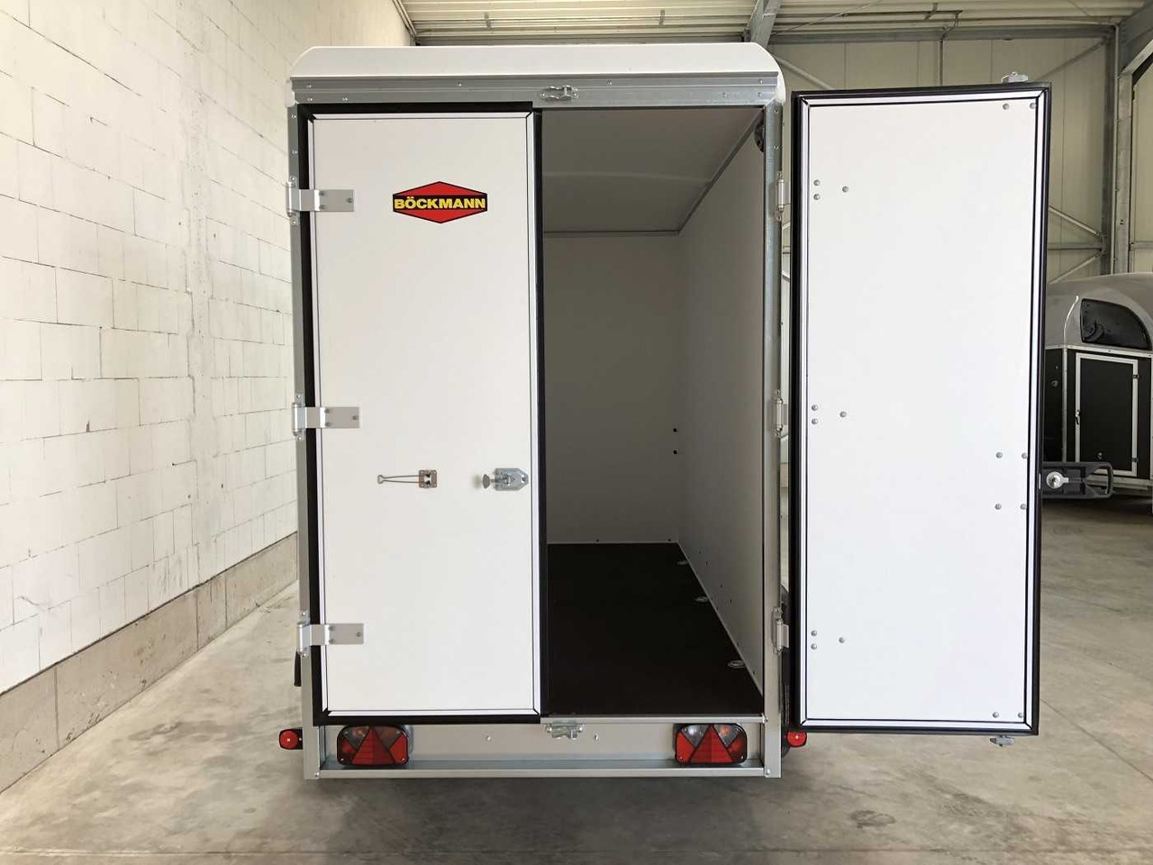 BOECKMANN KT 3015/27 H Kofferanhänger - Skříňový přívěs: obrázek 4 BOECKMANN KT 3015/27 H Kofferanhänger - Skříňový přívěs: obrázek 4