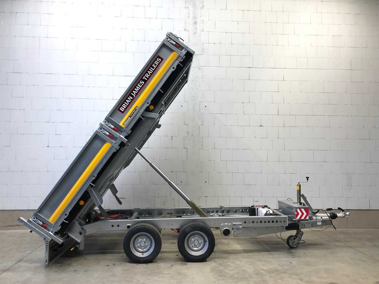 BRIAN_JAMES Cargo Tipper 2 2-Achser Pendel Rückwärtskipper - Sklápěcí přívěs: obrázek 1 BRIAN_JAMES Cargo Tipper 2 2-Achser Pendel Rückwärtskipper - Sklápěcí přívěs: obrázek 1