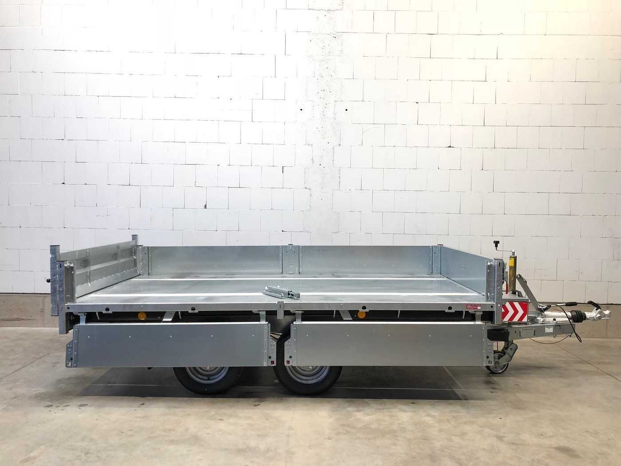 BRIAN_JAMES Cargo Tipper 2 2-Achser Pendel Rückwärtskipper - Sklápěcí přívěs: obrázek 4 BRIAN_JAMES Cargo Tipper 2 2-Achser Pendel Rückwärtskipper - Sklápěcí přívěs: obrázek 4
