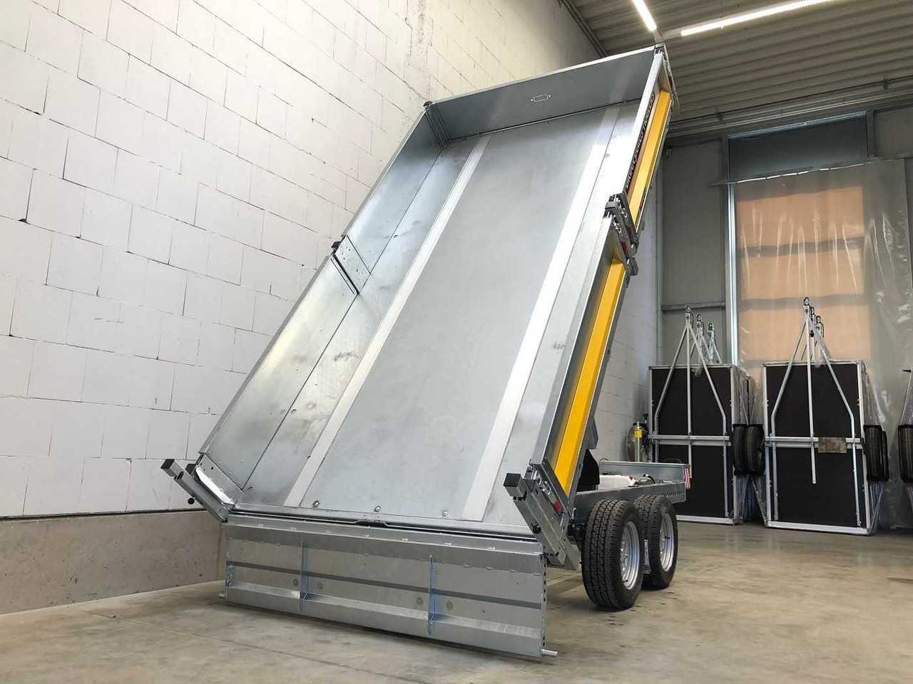BRIAN_JAMES Cargo Tipper 2 2-Achser Pendel Rückwärtskipper - Sklápěcí přívěs: obrázek 3 BRIAN_JAMES Cargo Tipper 2 2-Achser Pendel Rückwärtskipper - Sklápěcí přívěs: obrázek 3