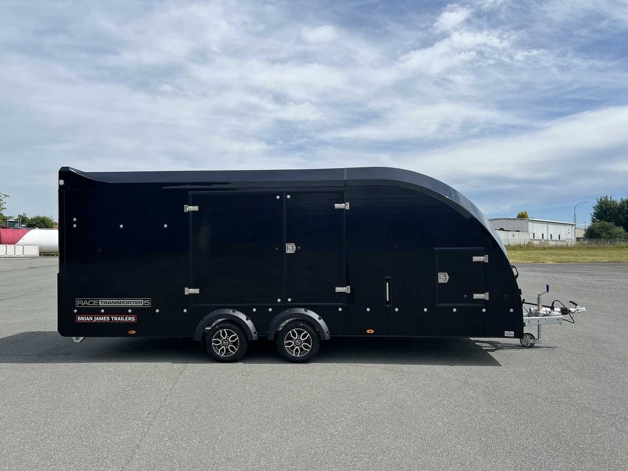 BRIAN_JAMES Race Transporter 5 Autotransporter geschlossen - Přívěs na přepravu automobilů: obrázek 3 BRIAN_JAMES Race Transporter 5 Autotransporter geschlossen - Přívěs na přepravu automobilů: obrázek 3