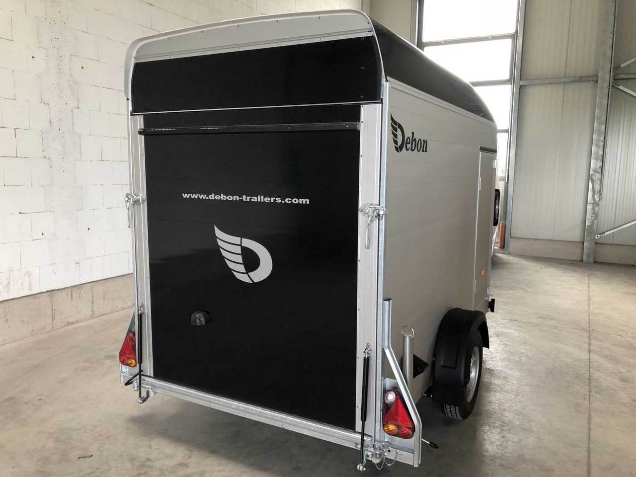 CHEVAL LIBERTE DEBON C300 Roadster Kofferanhänger - Přepravník motocyklů: obrázek 3 CHEVAL LIBERTE DEBON C300 Roadster Kofferanhänger - Přepravník motocyklů: obrázek 3