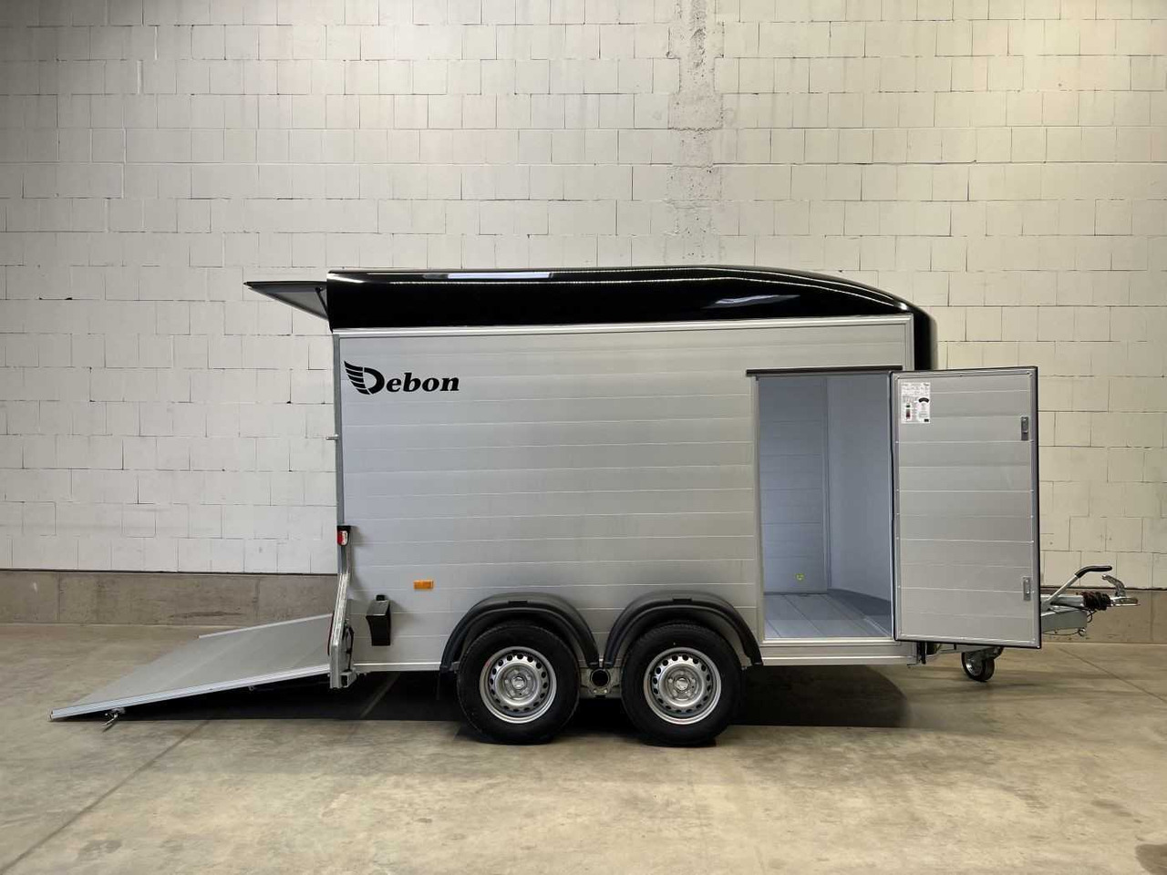 CHEVAL LIBERTE DEBON C500 Roadster Kofferanhänger - Přepravník motocyklů: obrázek 1 CHEVAL LIBERTE DEBON C500 Roadster Kofferanhänger - Přepravník motocyklů: obrázek 1