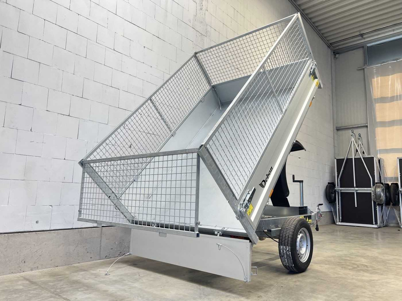 CHEVAL LIBERTE DEBON PW0E Lux 1500 Gitter Rückwärtskipper - Sklápěcí přívěs: obrázek 3 CHEVAL LIBERTE DEBON PW0E Lux 1500 Gitter Rückwärtskipper - Sklápěcí přívěs: obrázek 3