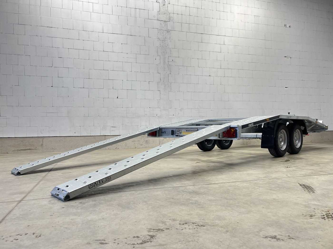 GT 400/2 S 2,7T Autotransporter - Přívěs na přepravu automobilů: obrázek 3 GT 400/2 S 2,7T Autotransporter - Přívěs na přepravu automobilů: obrázek 3