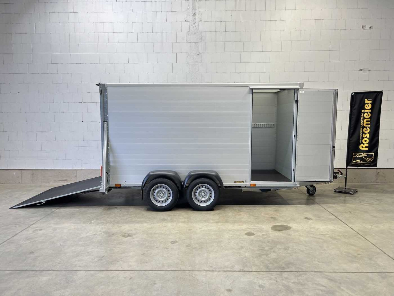 Kargo G150 Tür Kofferanhänger Sirius - Skříňový přívěs: obrázek 1 Kargo G150 Tür Kofferanhänger Sirius - Skříňový přívěs: obrázek 1