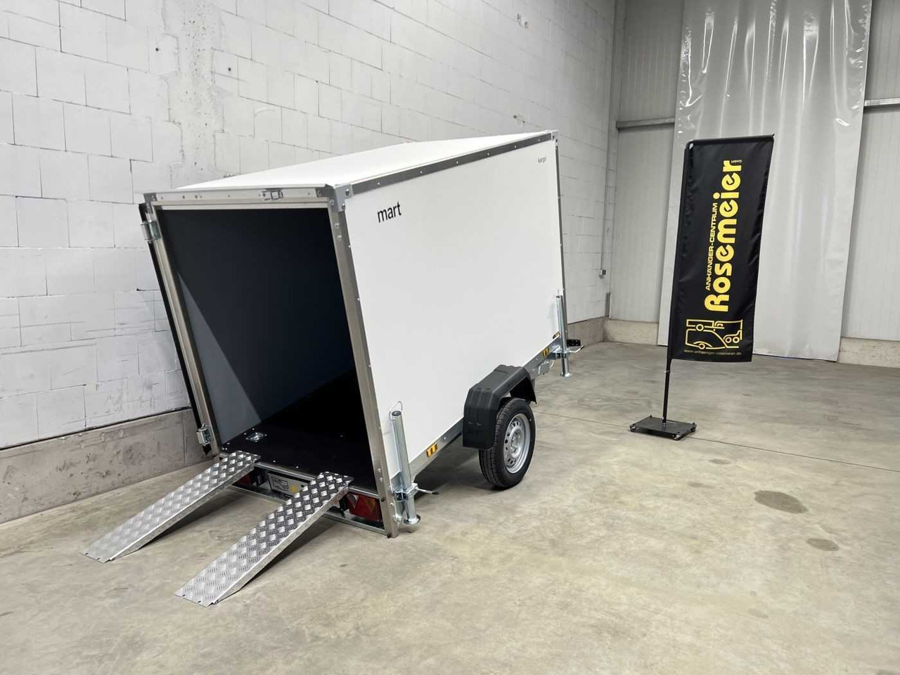 MARTZ Smart Kargo 232 0,75T Kofferanhänger - Přepravník motocyklů: obrázek 2 MARTZ Smart Kargo 232 0,75T Kofferanhänger - Přepravník motocyklů: obrázek 2