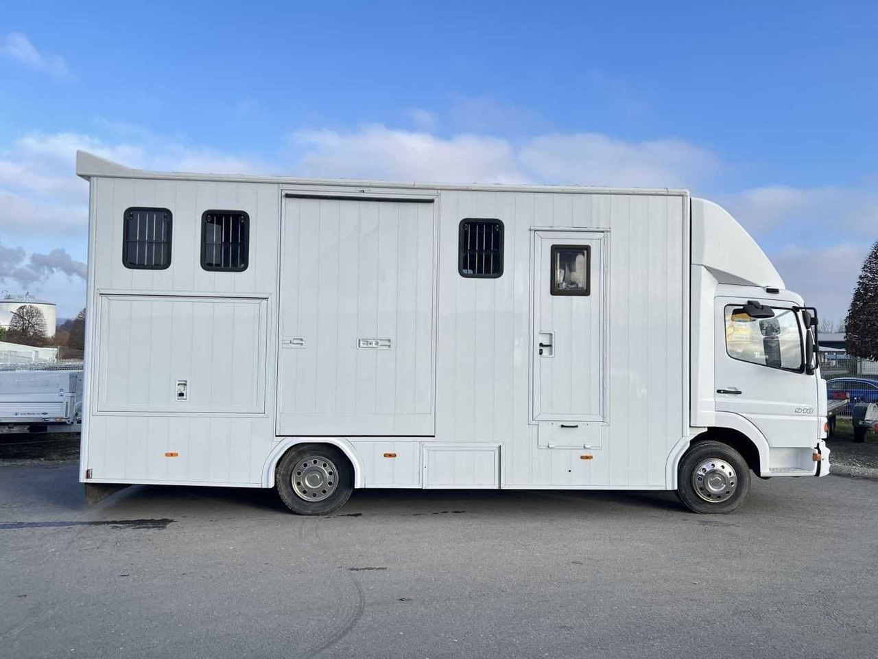 MERCEDES-BENZ Atego 918 LKW - Auto na přepravu koní: obrázek 1 MERCEDES-BENZ Atego 918 LKW - Auto na přepravu koní: obrázek 1