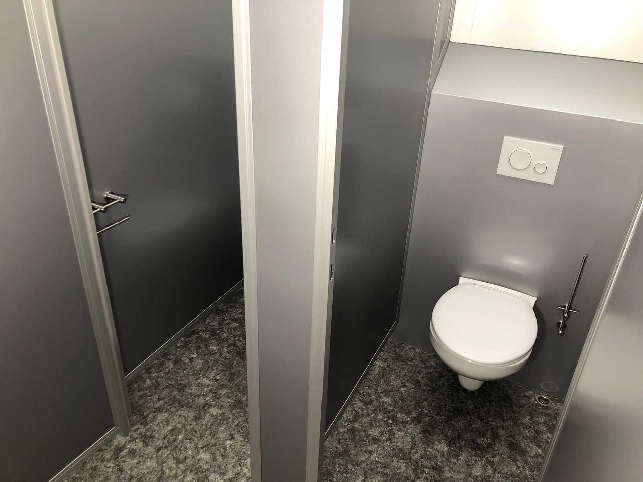 ROSEMEIER VE 3 Damen, 1 Herren, 4 Urinale Toilettenanhänger leasing ROSEMEIER VE 3 Damen, 1 Herren, 4 Urinale Toilettenanhänger: obrázek 21