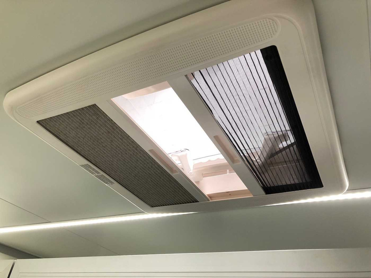 ROSEMEIER VE 3 Damen, 1 Herren, 4 Urinale Toilettenanhänger leasing ROSEMEIER VE 3 Damen, 1 Herren, 4 Urinale Toilettenanhänger: obrázek 13