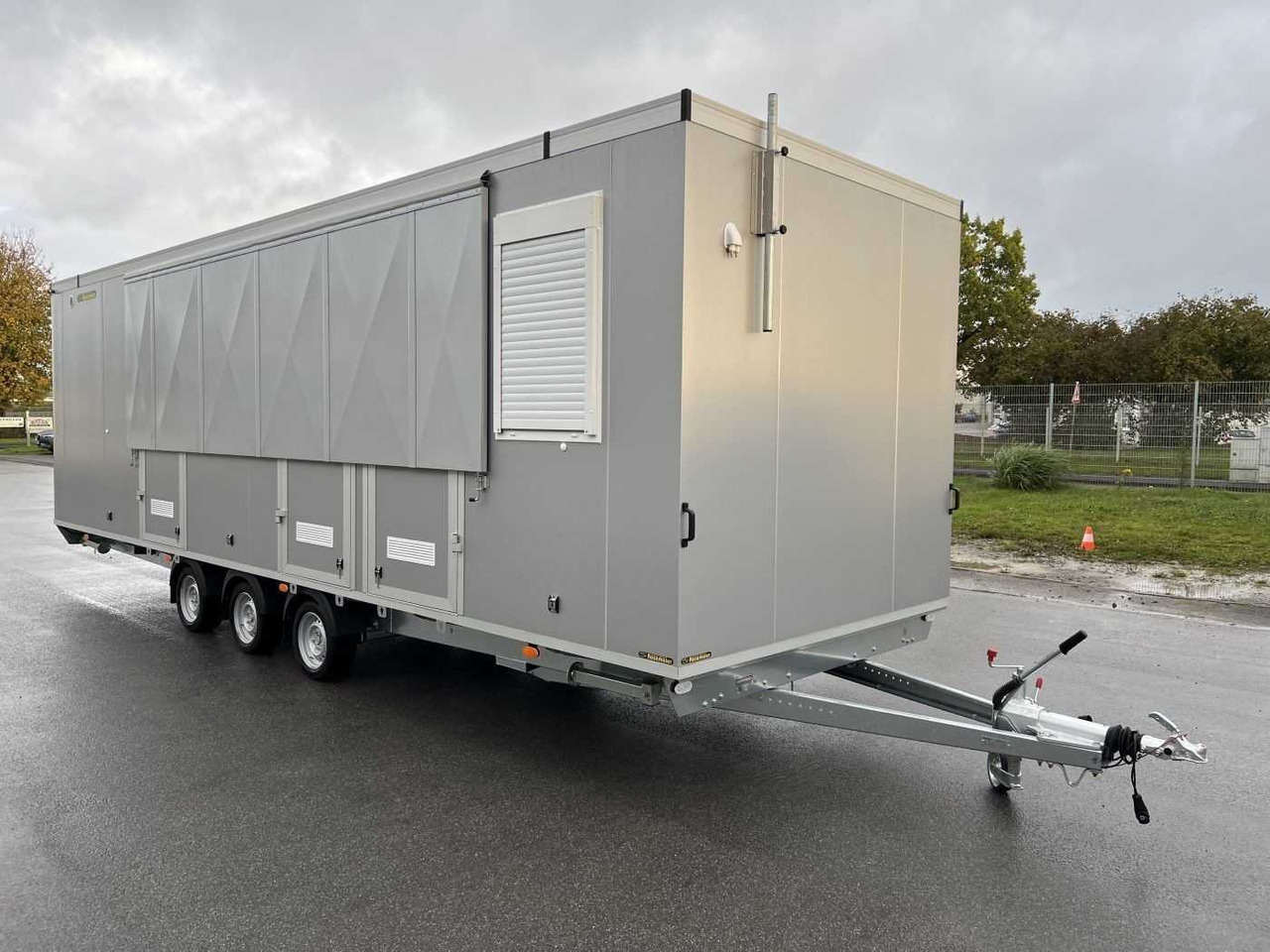 ROSEMEIER VE Mobi 8344-SP1 Tridem Mannschaftswagen - Obytná buňka, Přívěs: obrázek 4 ROSEMEIER VE Mobi 8344-SP1 Tridem Mannschaftswagen - Obytná buňka, Přívěs: obrázek 4