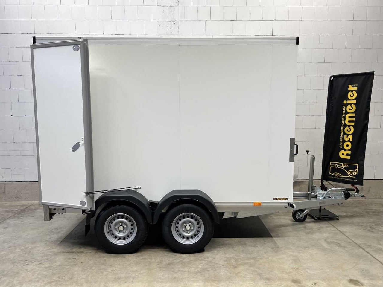 VEZEKO TK B 27.30 Kofferanhänger - Skříňový přívěs: obrázek 1 VEZEKO TK B 27.30 Kofferanhänger - Skříňový přívěs: obrázek 1