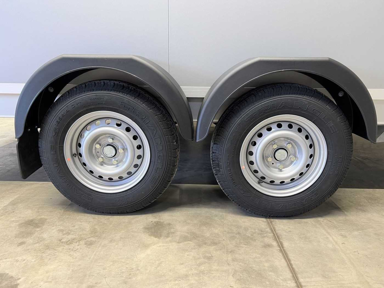 Nový Skříňový přívěs VEZEKO TK C 27.40 SP Kombi Rampe Sond Kofferanhänger: obrázek 22