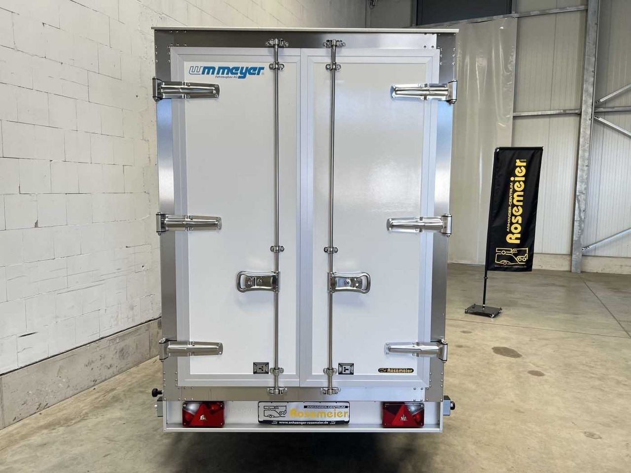 WM MEYER AZK 1325/146 Tiefkühlanhänger - Chladírenský přívěs: obrázek 3 WM MEYER AZK 1325/146 Tiefkühlanhänger - Chladírenský přívěs: obrázek 3