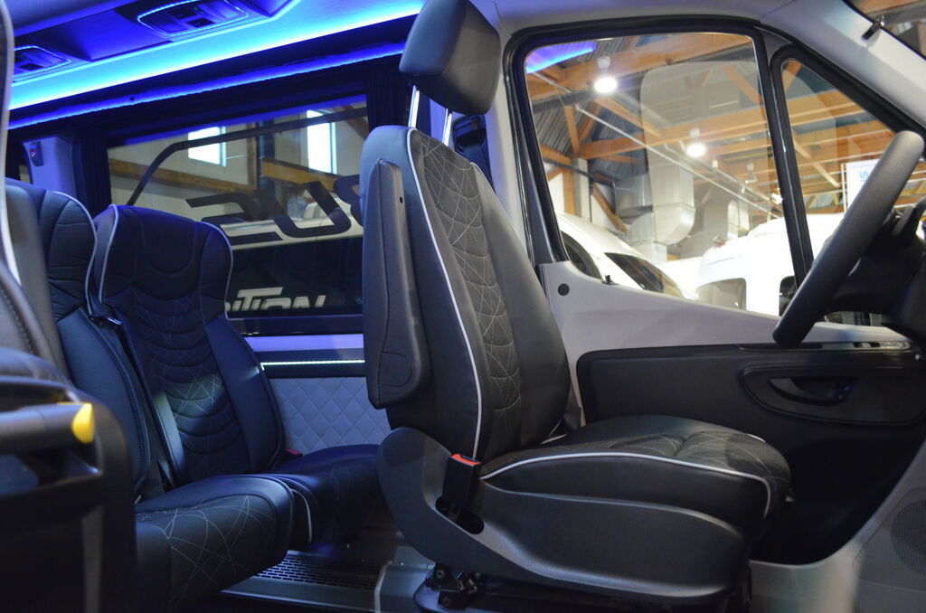 Nový Minibus, Mikrobus MERCEDES-BENZ Sprinter 519 4x4 high and low drive: obrázek 5