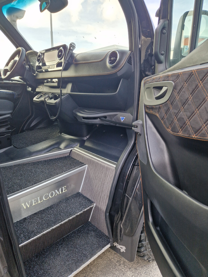 Nový Minibus, Mikrobus MERCEDES-BENZ Sprinter 519 4x4 high and low drive: obrázek 7