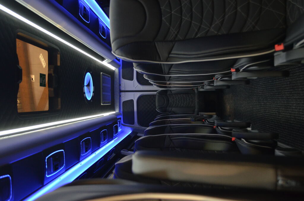 Nový Minibus, Mikrobus MERCEDES-BENZ Sprinter 519 4x4 high and low drive: obrázek 7