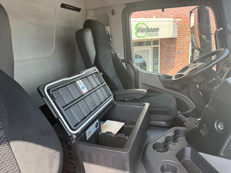 Mercedes-Benz Antos Antos 1824L 4X2 Schiebplane mit 2T Ladebordwand TOP ZUSTAND!!!!! - Plachtový nákladní auto: obrázek 4 Mercedes-Benz Antos Antos 1824L 4X2 Schiebplane mit 2T Ladebordwand TOP ZUSTAND!!!!! - Plachtový nákladní auto: obrázek 4