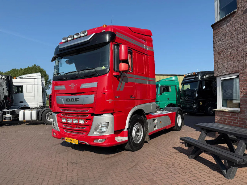DAF XF 530 XF530 4X2 / RETARDER / ONLY 601.787KM / FULL SPOILER / MANUAL GEARBOX - Tahač: obrázek 2 DAF XF 530 XF530 4X2 / RETARDER / ONLY 601.787KM / FULL SPOILER / MANUAL GEARBOX - Tahač: obrázek 2