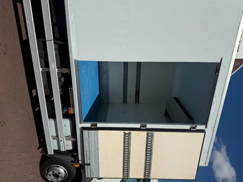 Chladírenský nákladní automobil Volvo FL FL210 4X2 Kuhlkoffer mit Carrier Supra 550 / LBW / AHK: obrázek 12